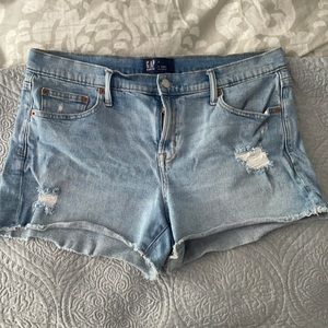 Cutoff denim shorts